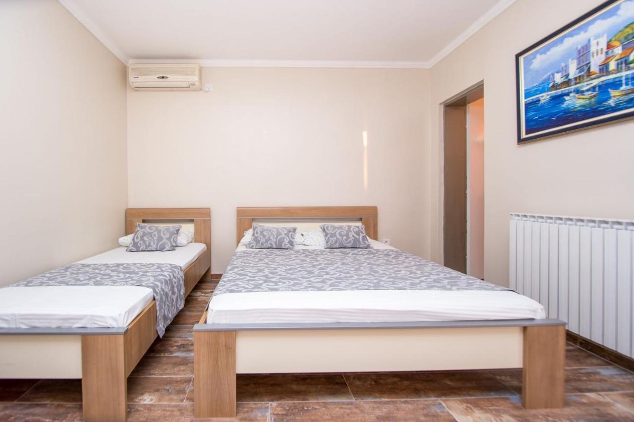 רפאלוביץ' Acika Apartments מראה חיצוני תמונה