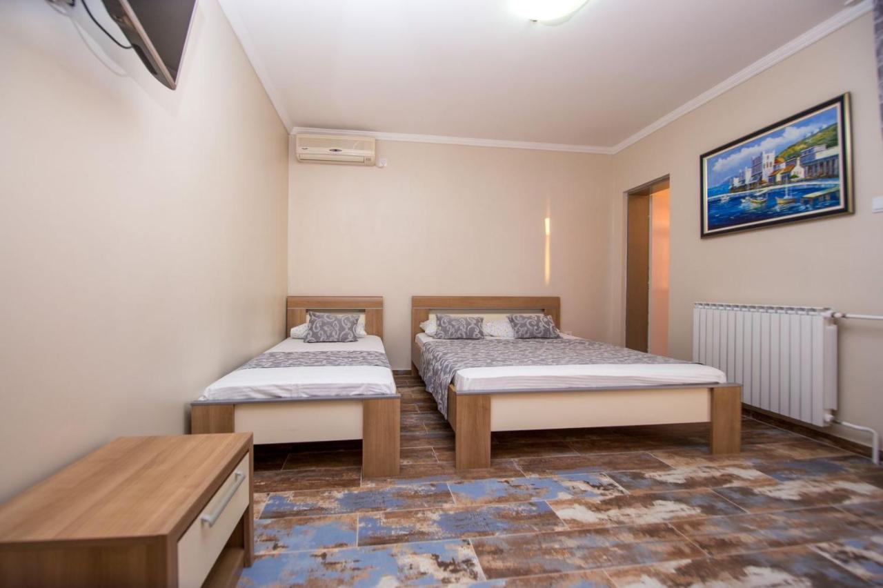 רפאלוביץ' Acika Apartments מראה חיצוני תמונה